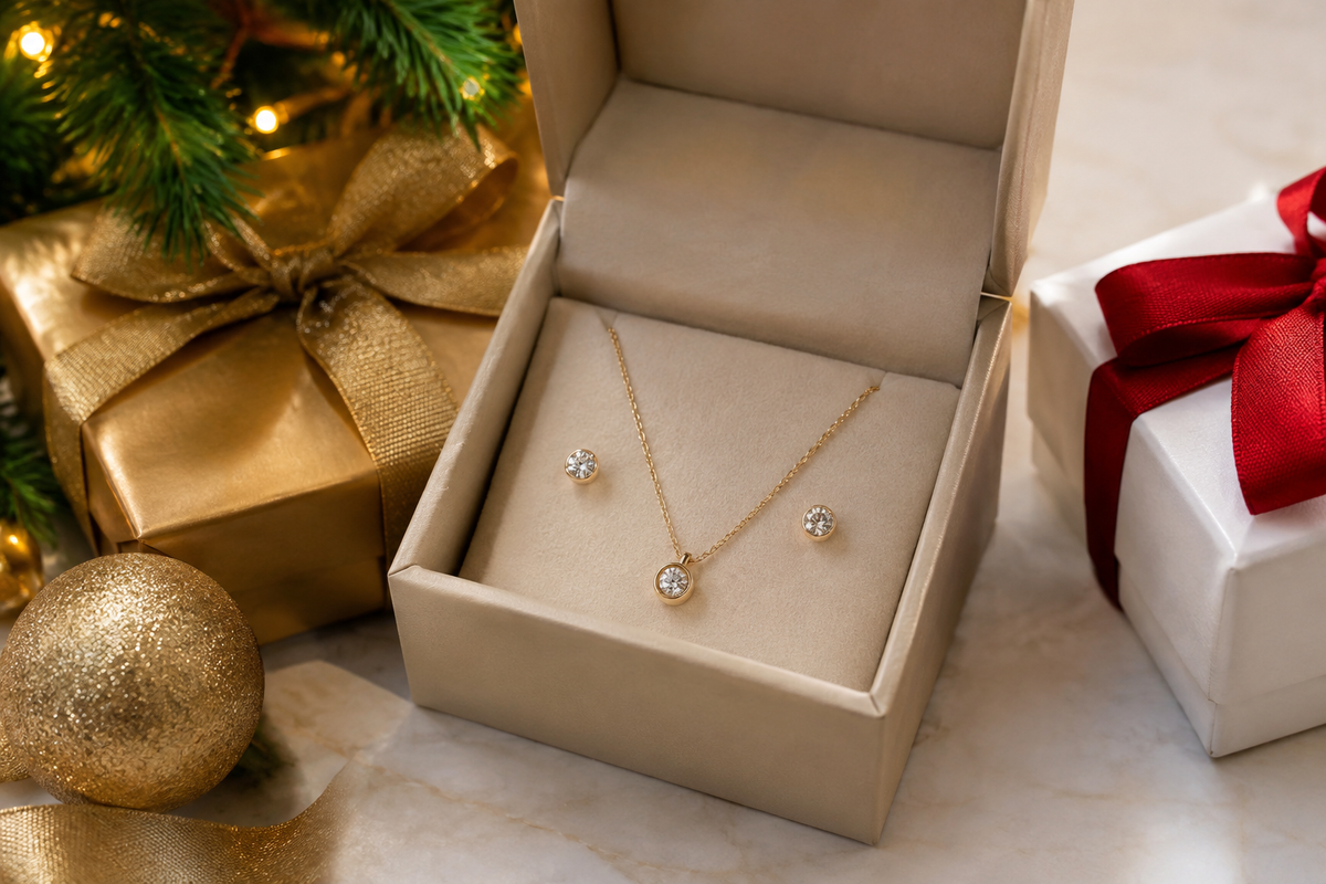 Holiday Jewelry Gift Ideas She'll Actually Wear
